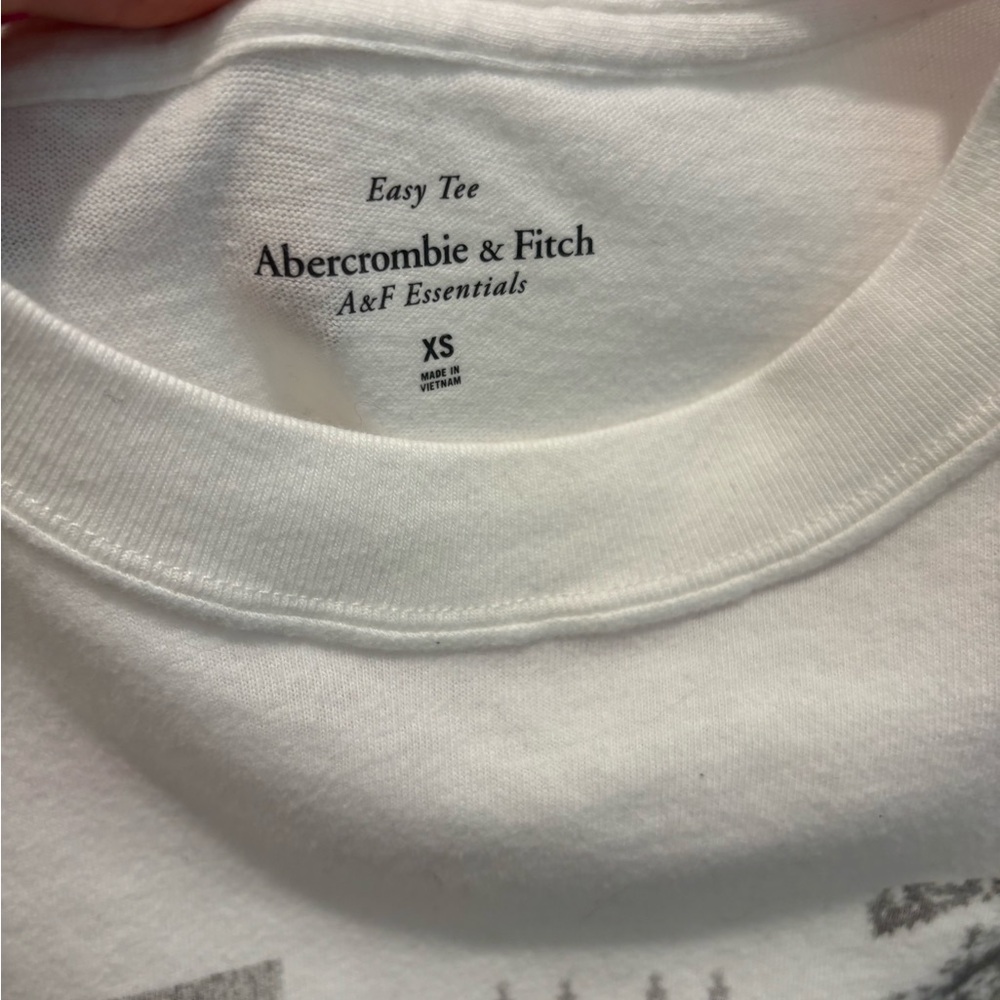 Abercrombie & Fitch cropped tee - Picture 3 of 4